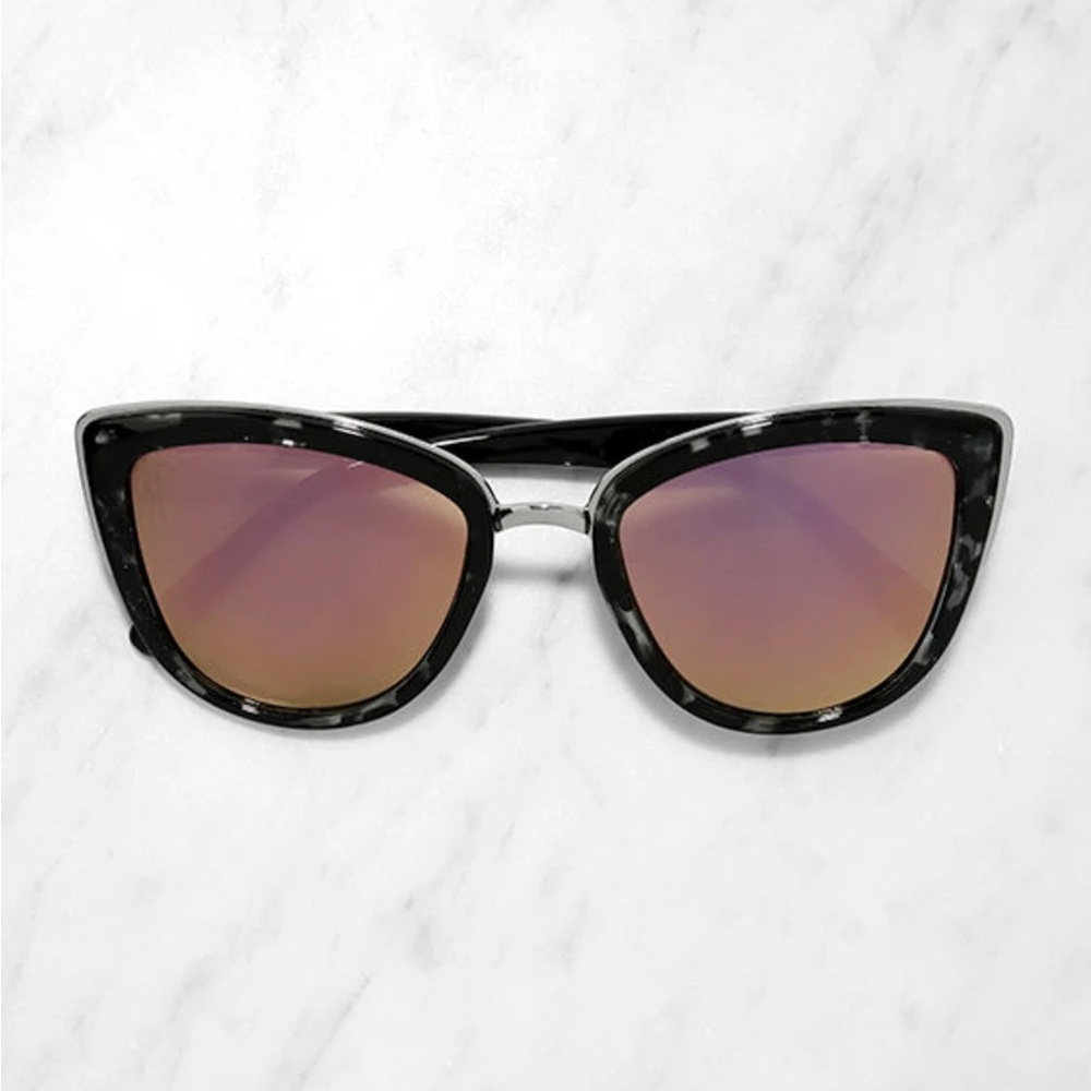QUAY Australia My Girl Black Tortoise / Mirrored Pink Sunglasses